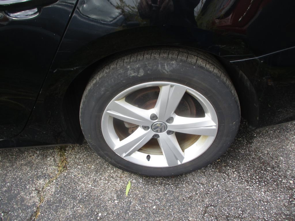 Used 2013 Volkswagen Passat 2.5 SE image 6