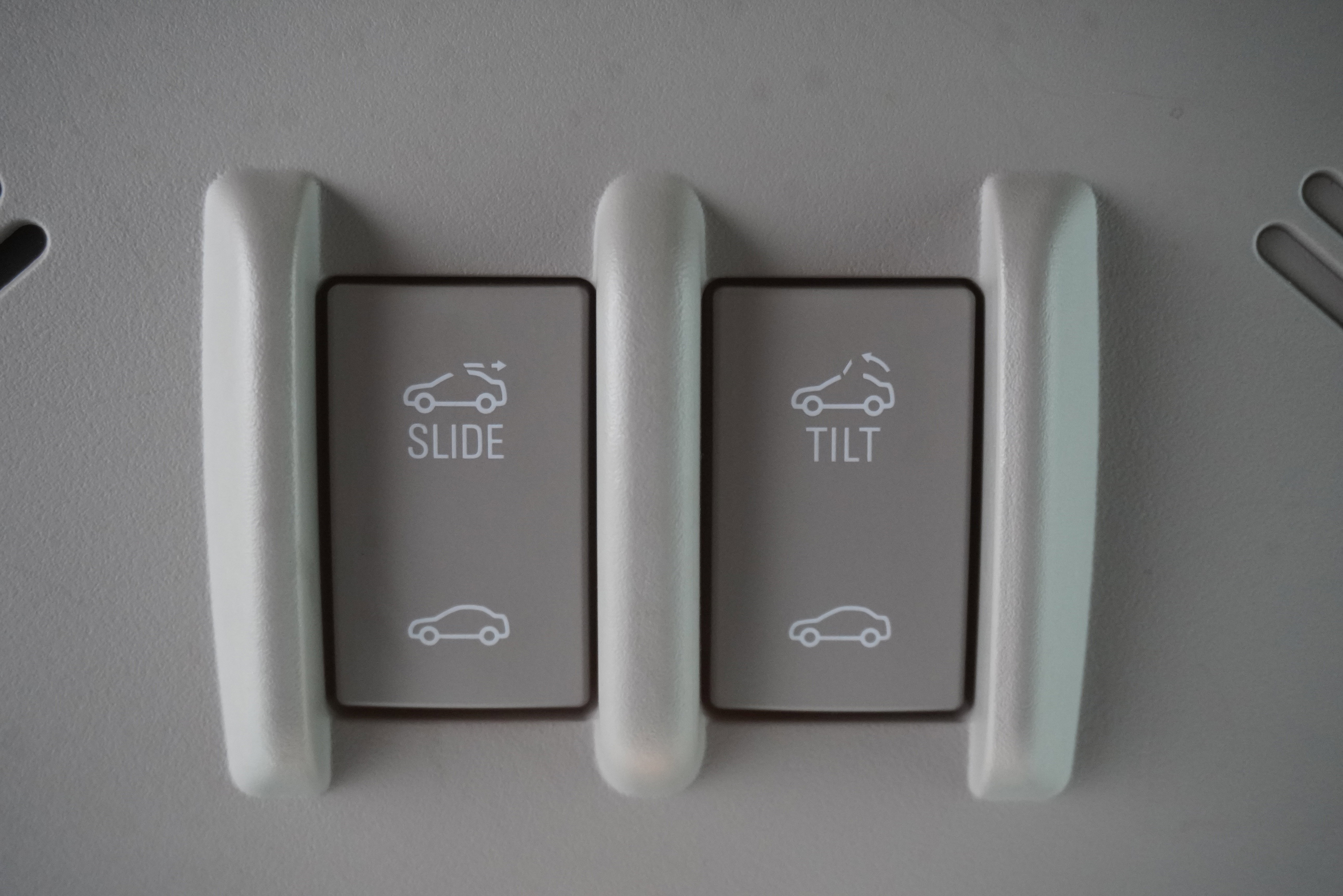 Used 2016 Buick Encore Premium w/ Experience Buick Package image 25