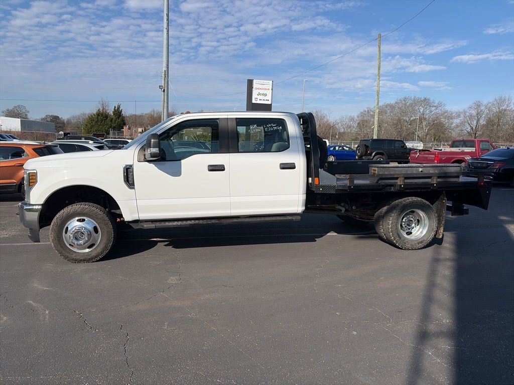 Used 2019 Ford F350 XL w/ Power Equipment Group image 4