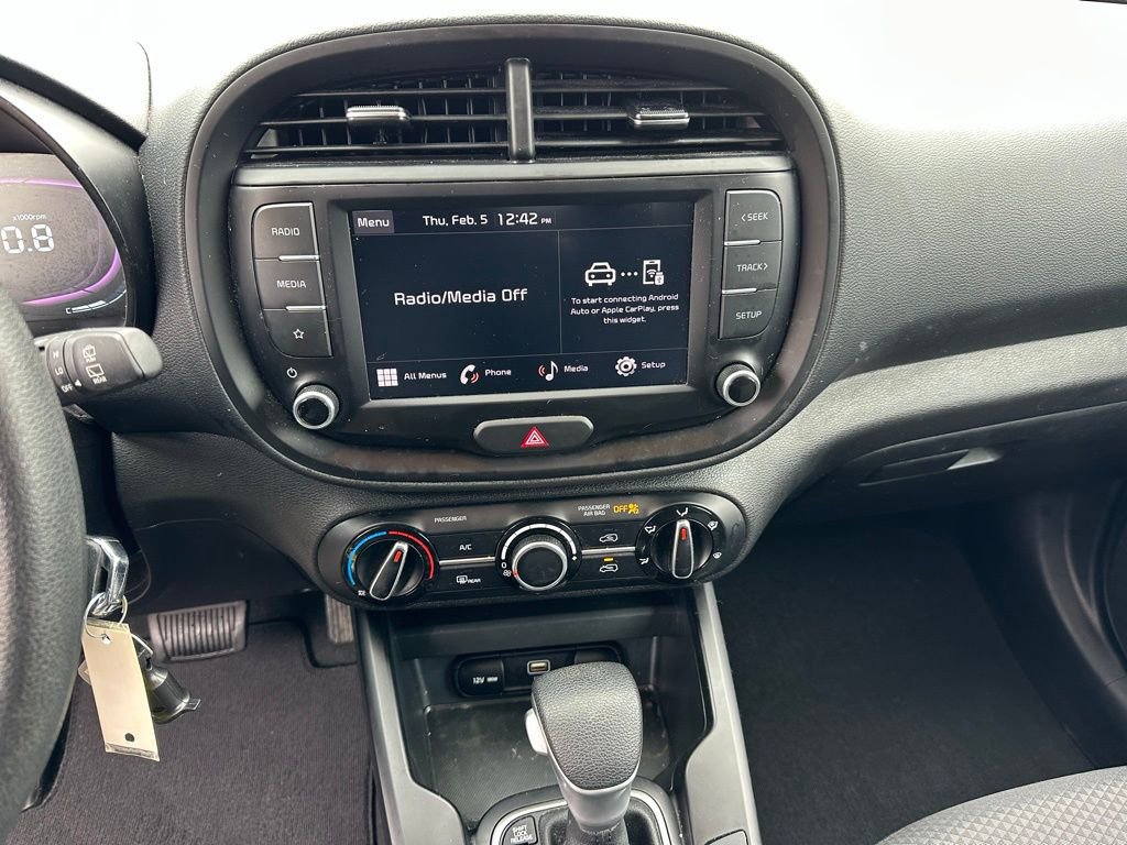 Used 2023 Kia Soul LX w/ LX Technology Package image 24