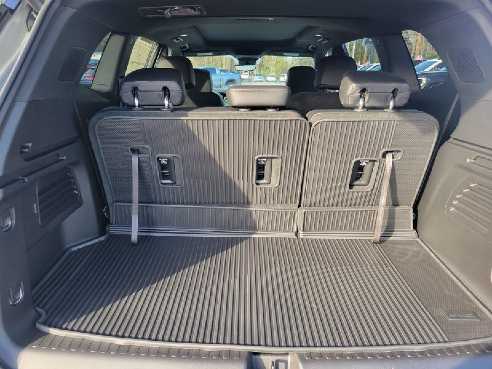 New 2026 GMC Acadia Elevation w/ Black Edition FWD image 7