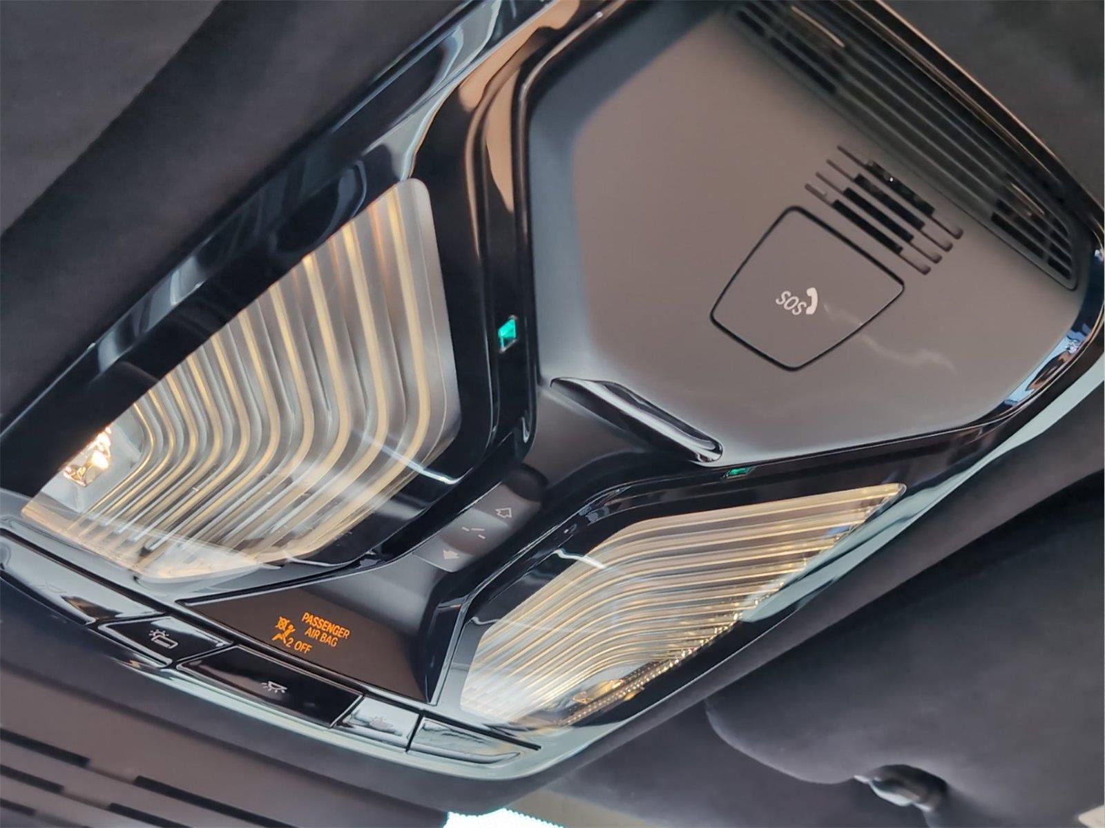 Used 2025 BMW X7 xDrive40i w/ Executive Package image 23