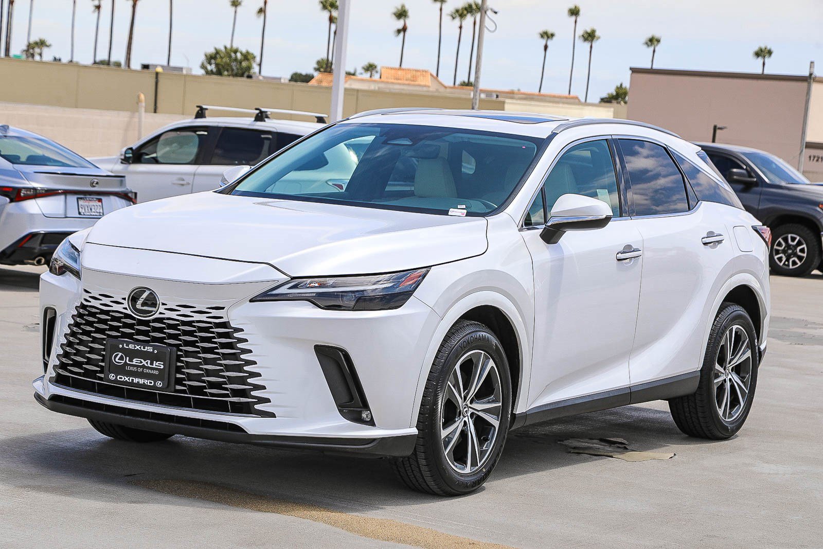 Used 2023 Lexus RX 350 FWD w/ Cold Area Package image 3