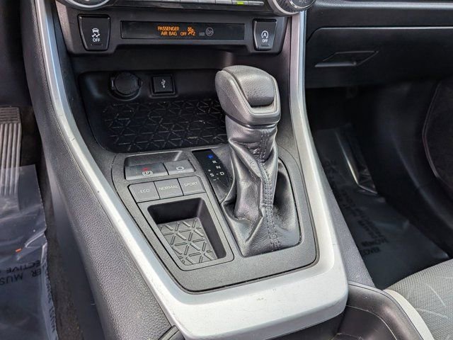 Used 2021 Toyota RAV4 XLE FWD image 20
