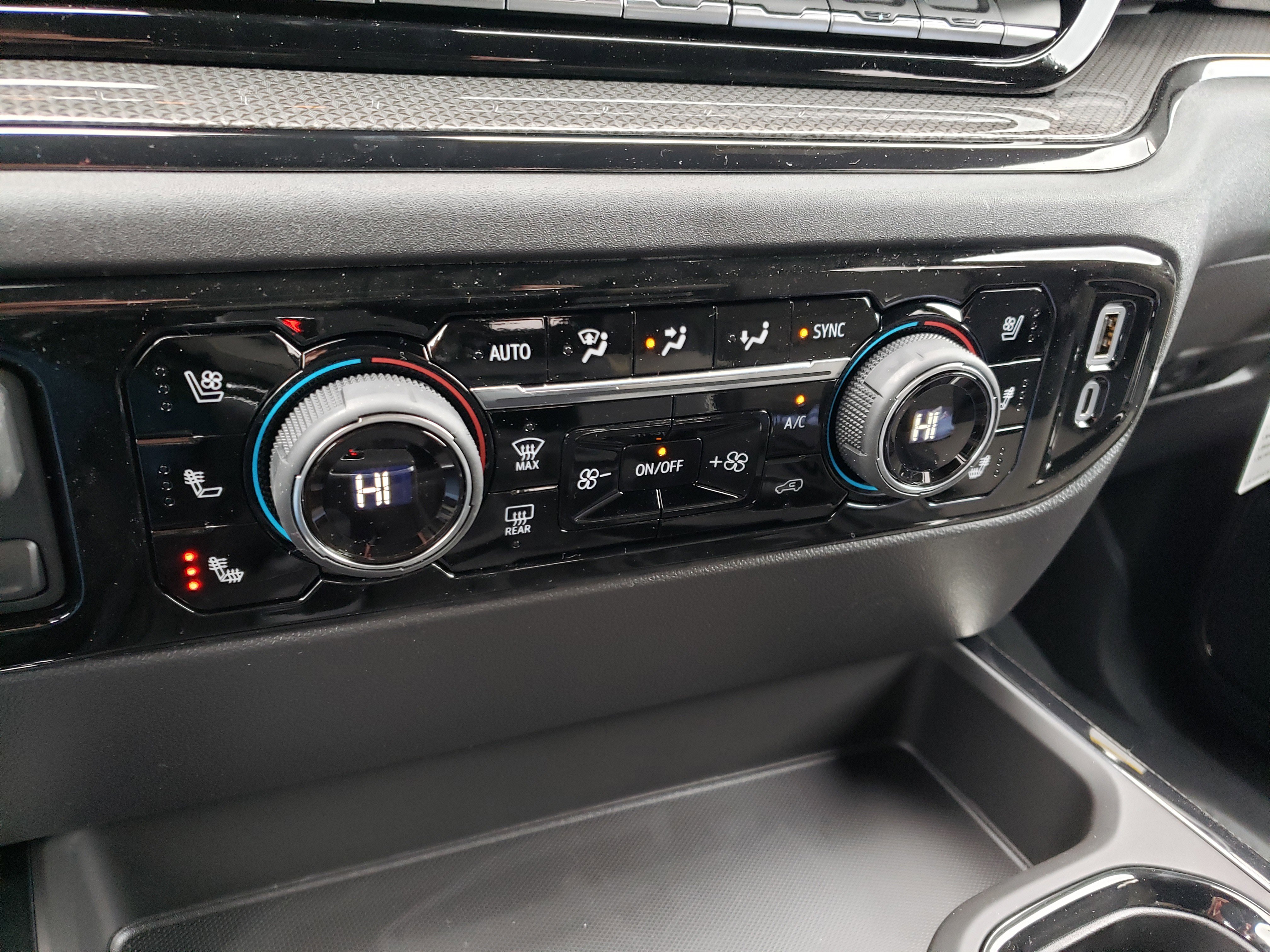 New 2026 Chevrolet Silverado 1500 ZR2 w/ LPO, Dark Essentials Package image 22