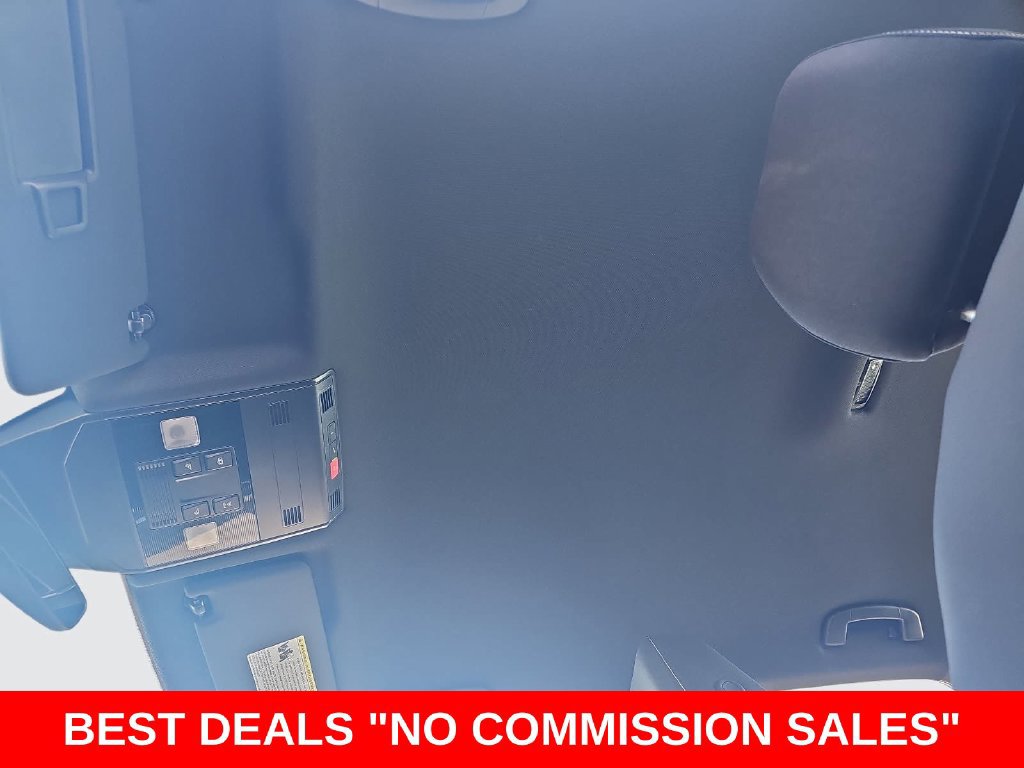 Used 2025 Volkswagen Jetta Sport FWD image 29
