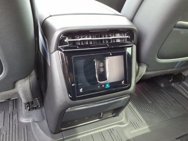 Certified 2026 Cadillac Escalade IQ Sport 1 w/ LPO, Floor Liner Package AWD/4WD image 15