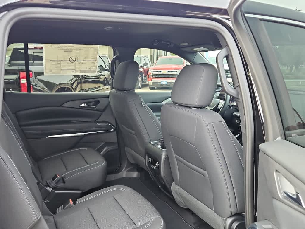Used 2026 Chevrolet Traverse LT w/ Driver Confidence Package FWD image 16