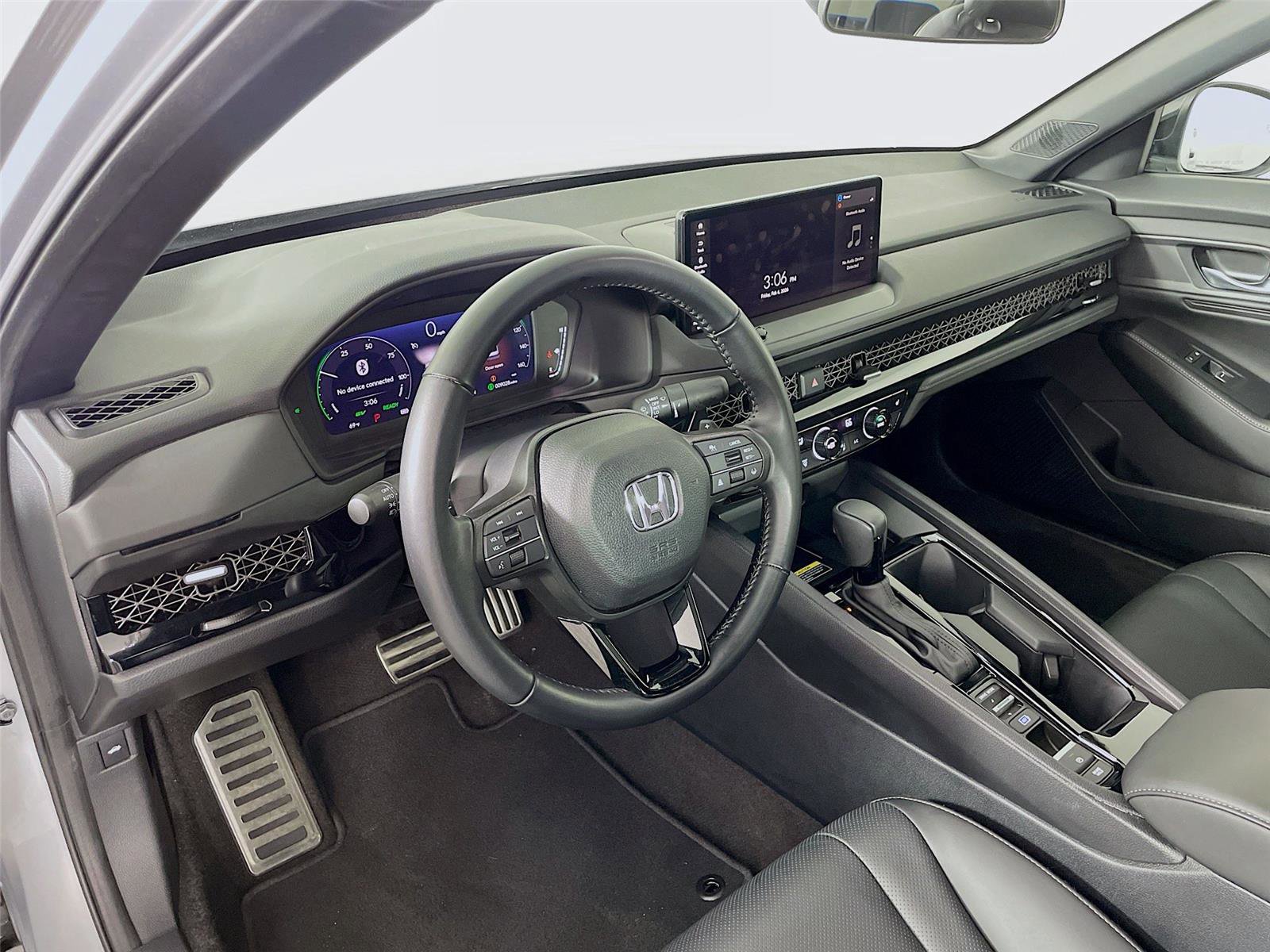 Used 2025 Honda Accord Sport image 12