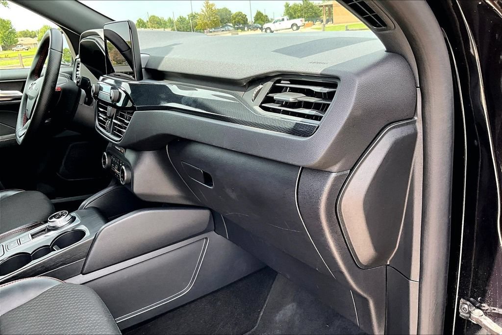 Used 2025 Ford Escape ST-Line AWD/4WD image 15