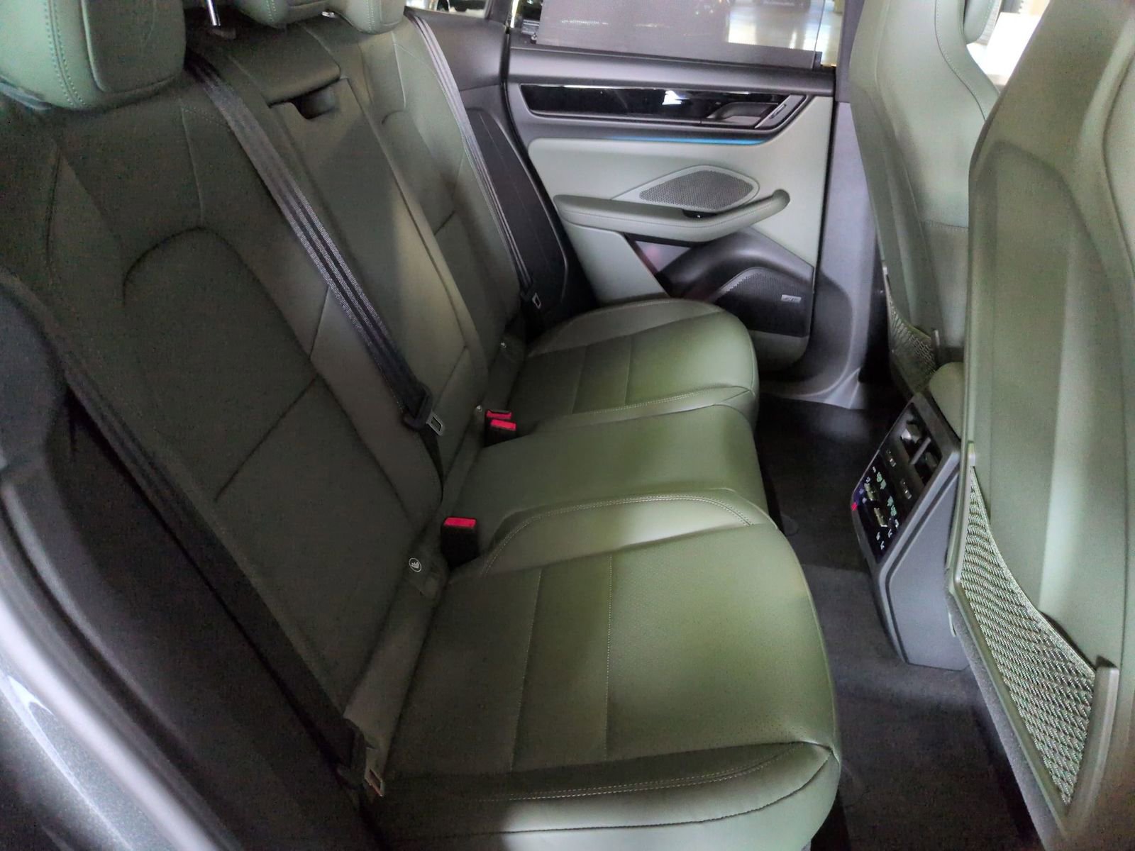 Used 2026 Porsche Macan Electric image 22