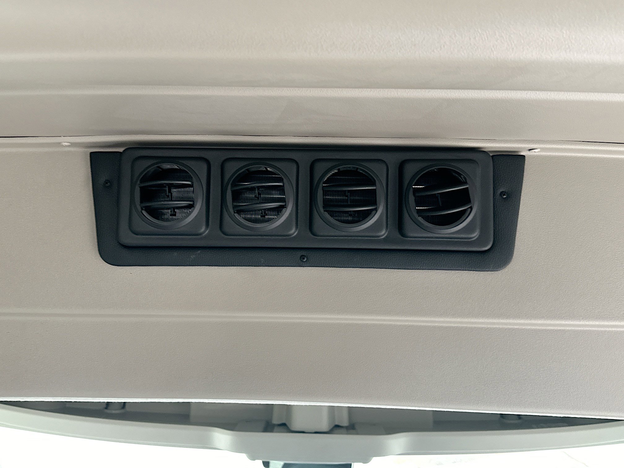 Used 2024 RAM ProMaster 2500 w/ Safety Group image 32