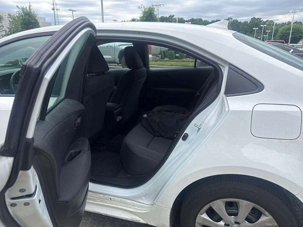 Used 2024 Toyota Corolla LE FWD image 11