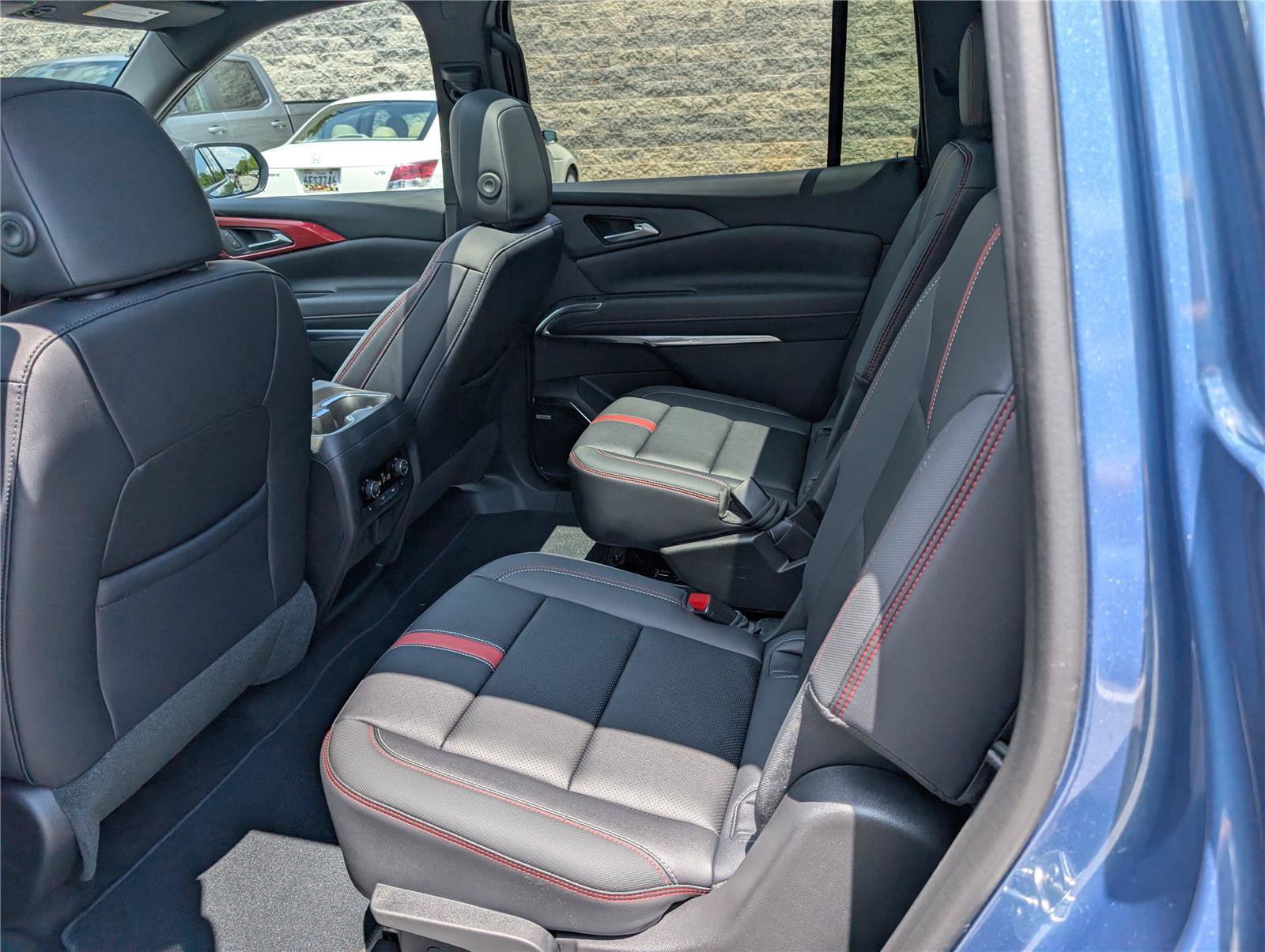 Used 2026 Chevrolet Traverse RS AWD/4WD image 16