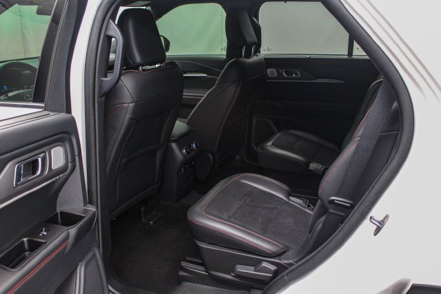 Certified 2025 Ford Explorer ST AWD/4WD image 11