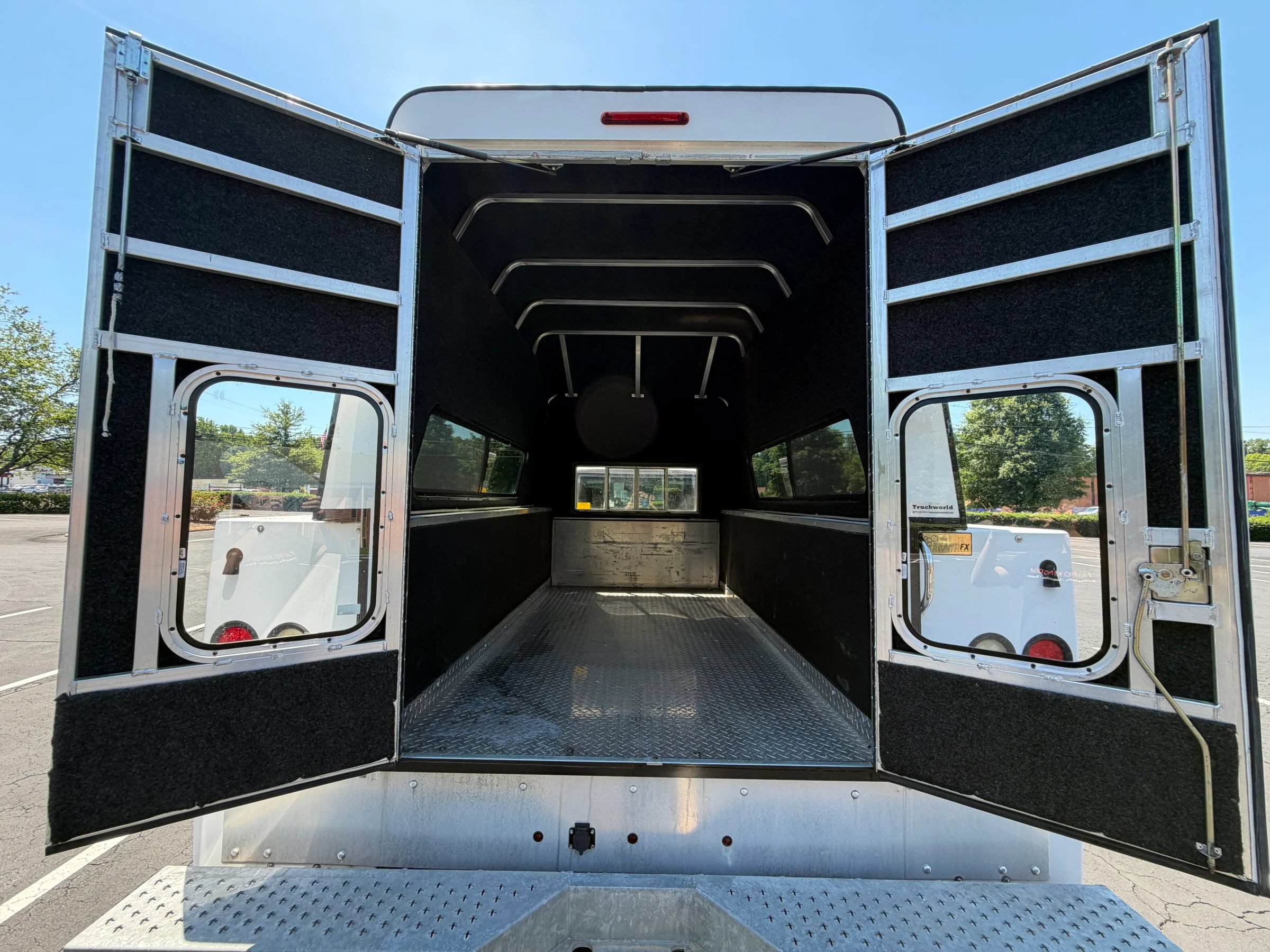 Used 2014 Ford F450 XLT w/ XLT Interior Package AWD/4WD image 9