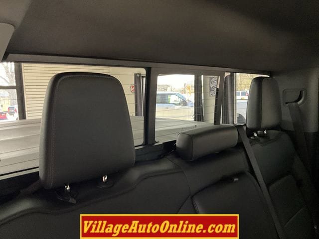 Used 2020 Chevrolet Silverado 1500 LT Trail Boss AWD/4WD image 35