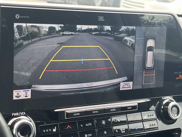 Used 2022 Toyota Highlander Platinum AWD/4WD image 46