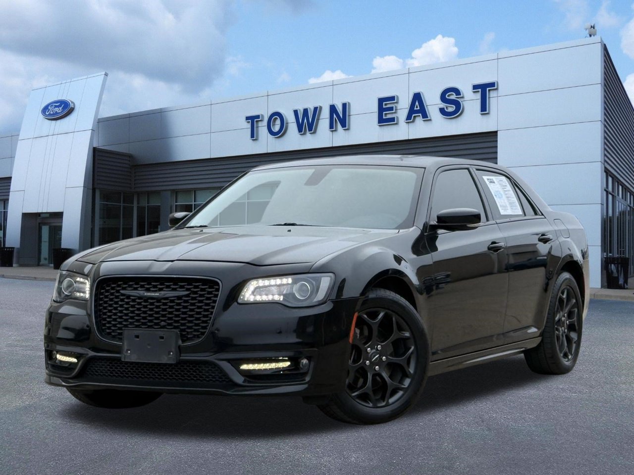 Used 2022 Chrysler 300 Touring L w/ Popular Equipment Group