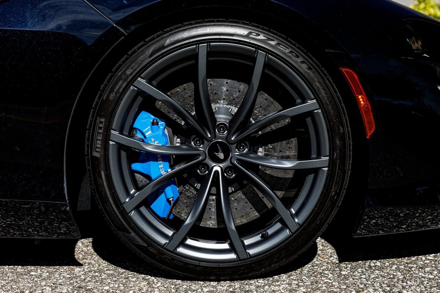 Used 2023 McLaren Artura RWD image 8
