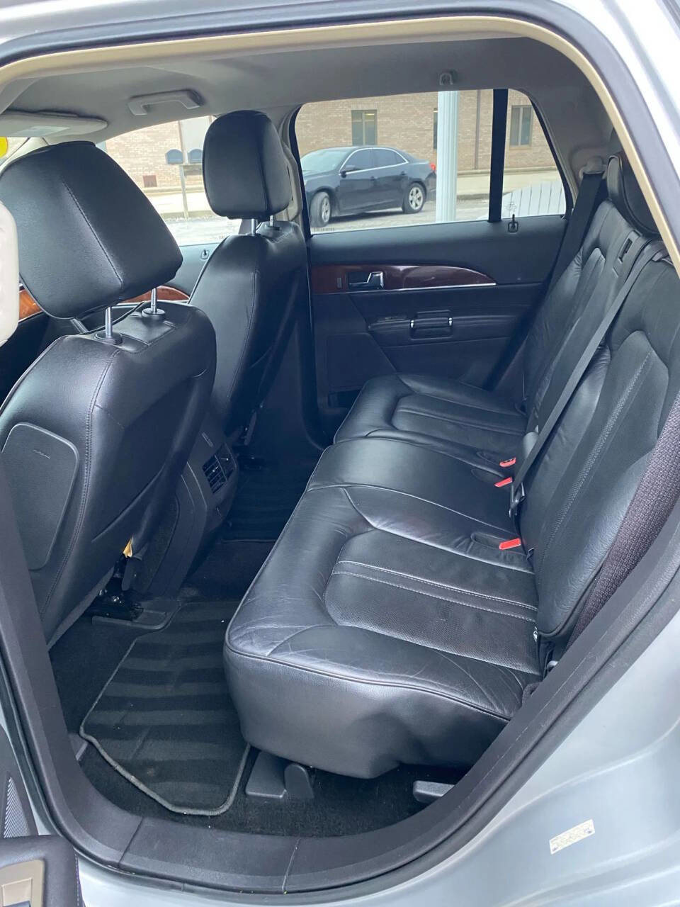 Used 2013 Lincoln MKX FWD image 24