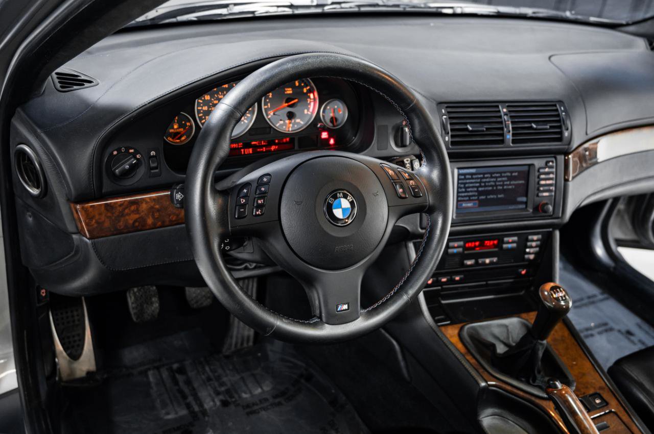 Used 2003 BMW M5 image 17