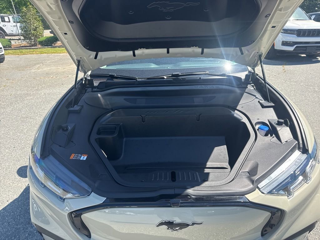 Used 2025 Ford Mustang Mach-E Premium AWD/4WD image 35