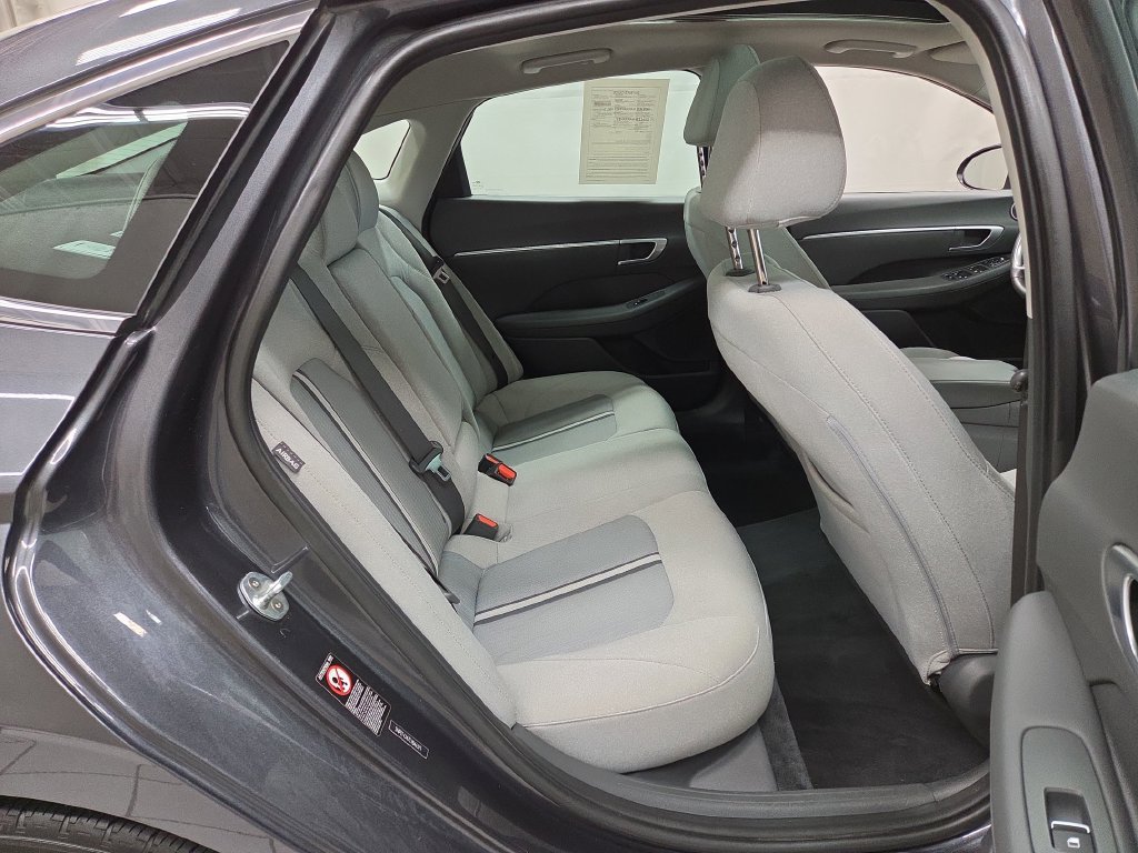 Used 2020 Hyundai Sonata SEL w/ Convenience + Sunroof Package FWD image 9