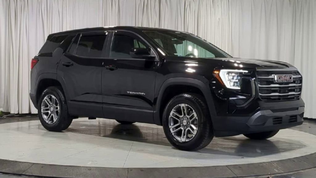 Used 2026 GMC Terrain Elevation w/ LPO, Floor Liner Package video 2