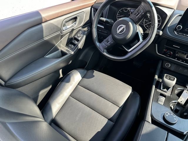 Used 2023 Nissan Rogue SV w/ SV Premium B Package image 22