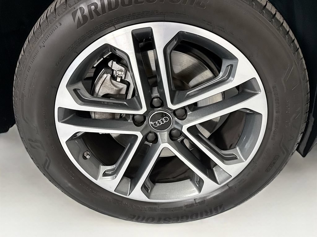 Certified 2025 Audi Q5 Premium w/ Premium Plus AWD/4WD image 32