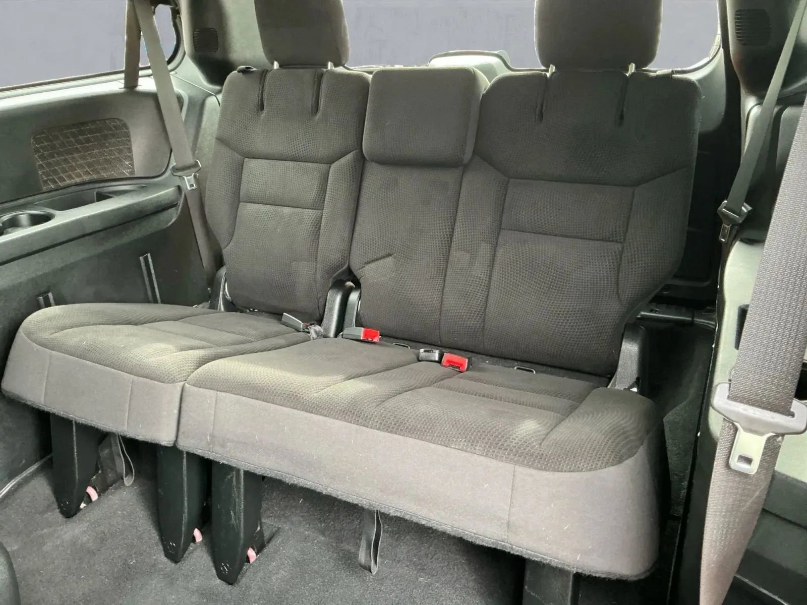 Used 2018 Dodge Grand Caravan SE image 16