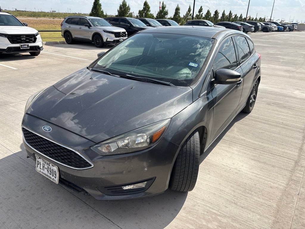 Used 2018 Ford Focus SEL w/ Cold Weather Package FWD image 1