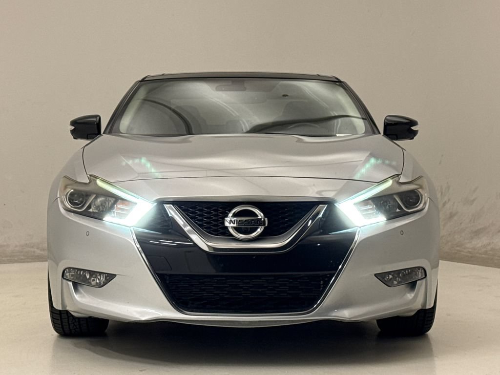 Used 2017 Nissan Maxima Platinum w/ Medallion Package FWD image 3