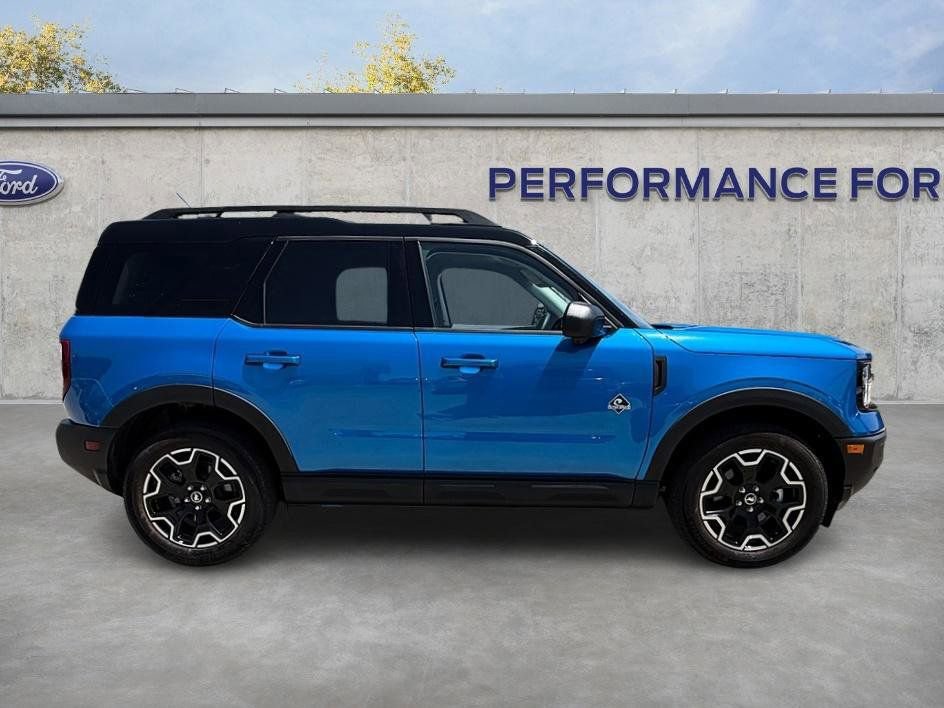 Used 2025 Ford Bronco Sport Outer Banks w/ Outer Banks Tech Package+ AWD/4WD image 5