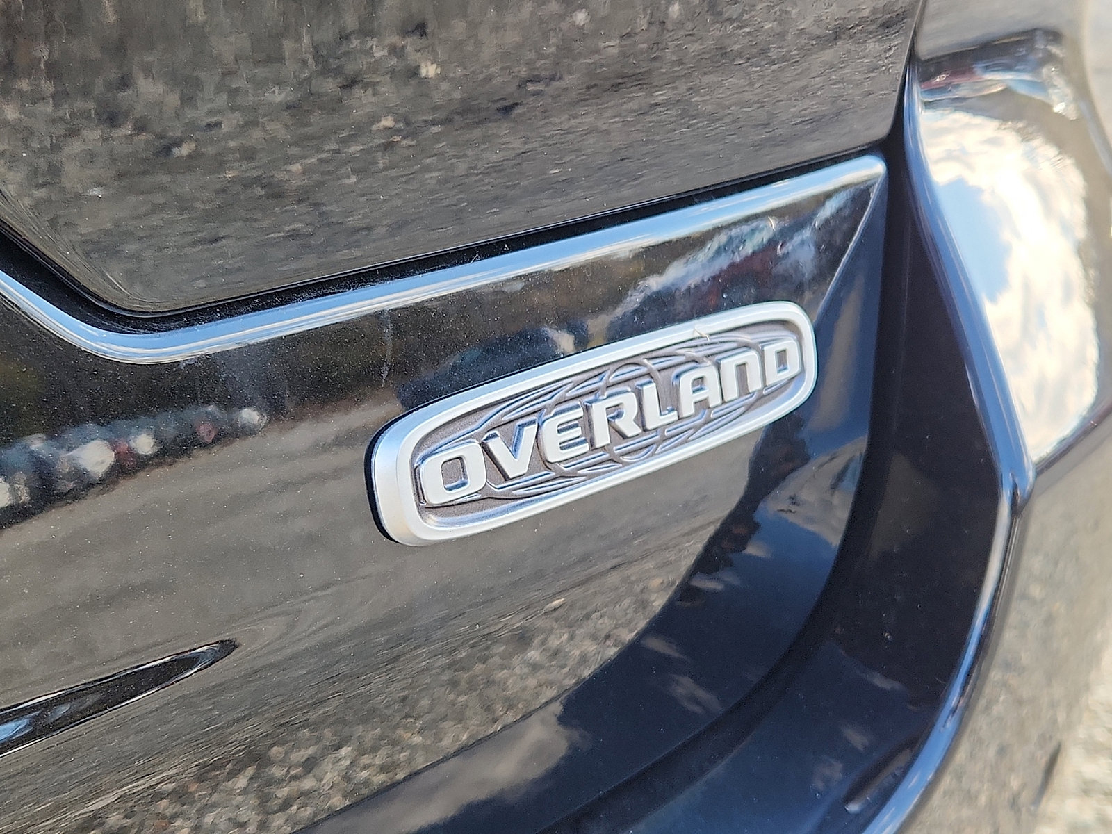 New 2025 Jeep Grand Cherokee Overland w/ Trailer Tow Package image 18