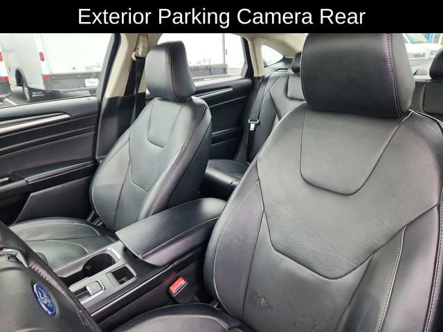 Used 2020 Ford Fusion Titanium image 22