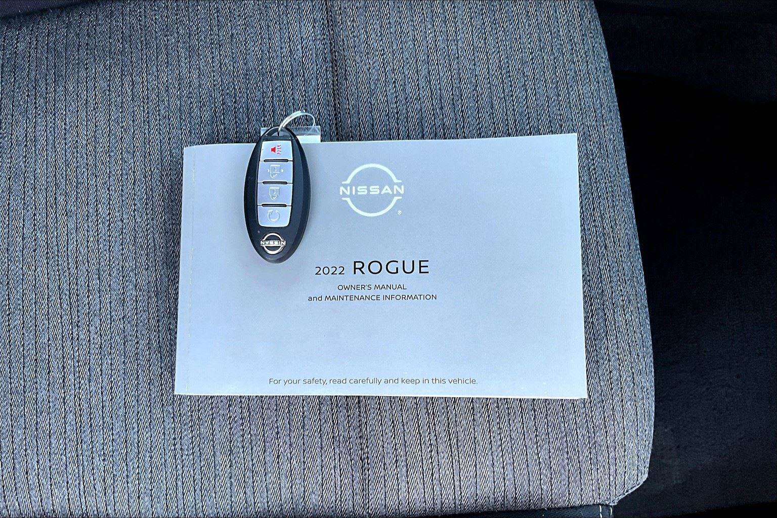 Used 2022 Nissan Rogue SV image 11