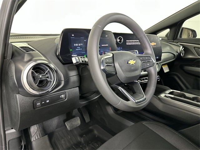 New 2026 Chevrolet Equinox EV LT image 10