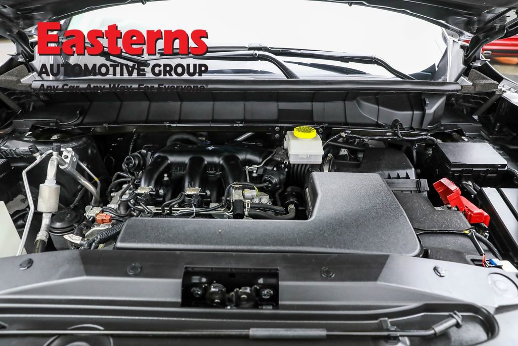 Used 2024 Nissan Pathfinder S image 7