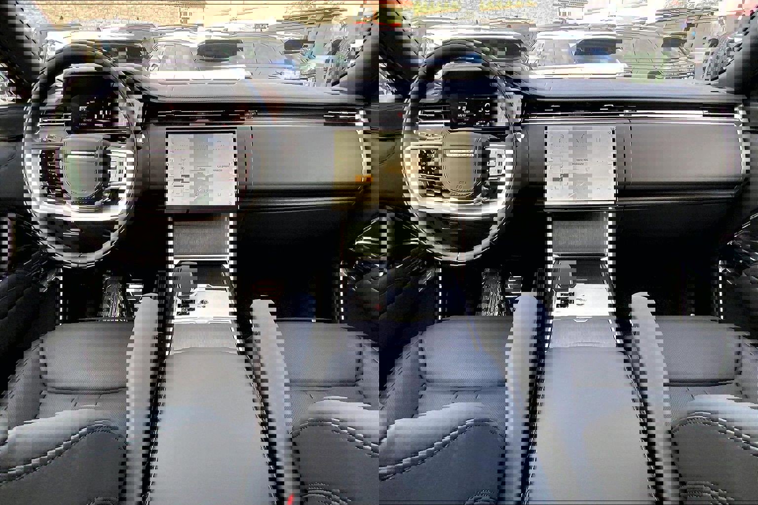 New 2026 Land Rover Range Rover SE image 7