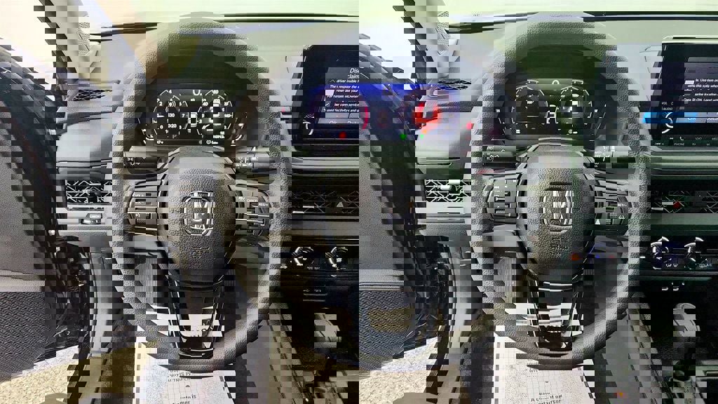 Used 2025 Honda Accord SE image 14