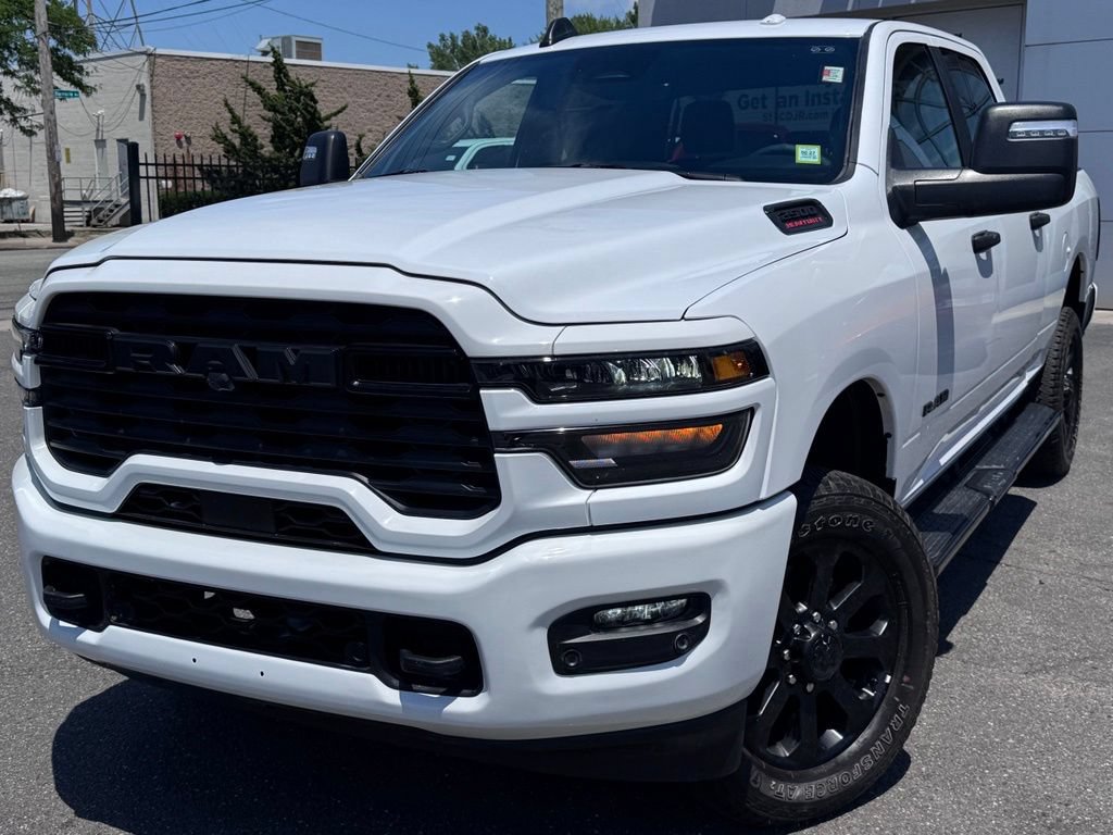 Used 2025 RAM 2500 Big Horn AWD/4WD image 3