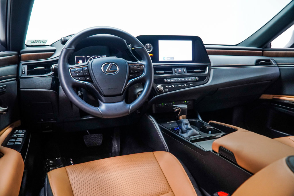 Used 2024 Lexus ES 350 w/ Premium Package FWD image 19