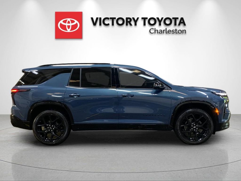 Used 2026 Chevrolet Traverse RS w/ LPO, Floor Liner Package AWD/4WD image 6