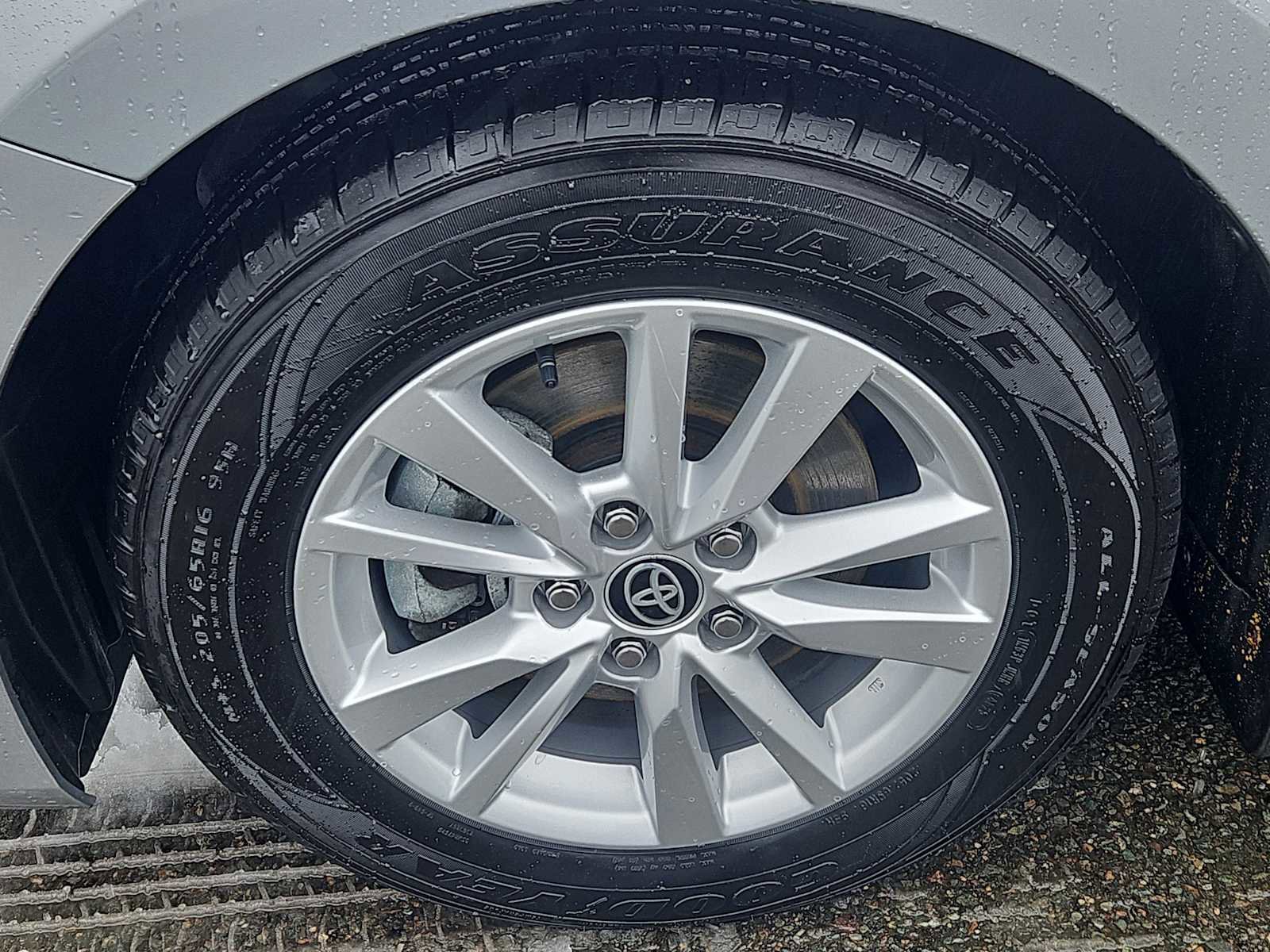 Used 2025 Toyota Camry LE w/ Convenience Package AWD/4WD image 8