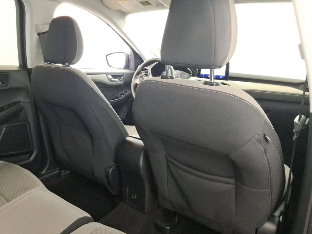 Used 2021 Ford Escape SE image 21