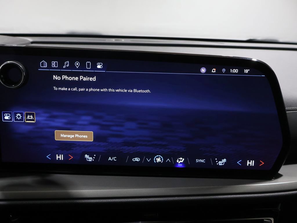 Used 2024 Chevrolet Traverse LT image 29