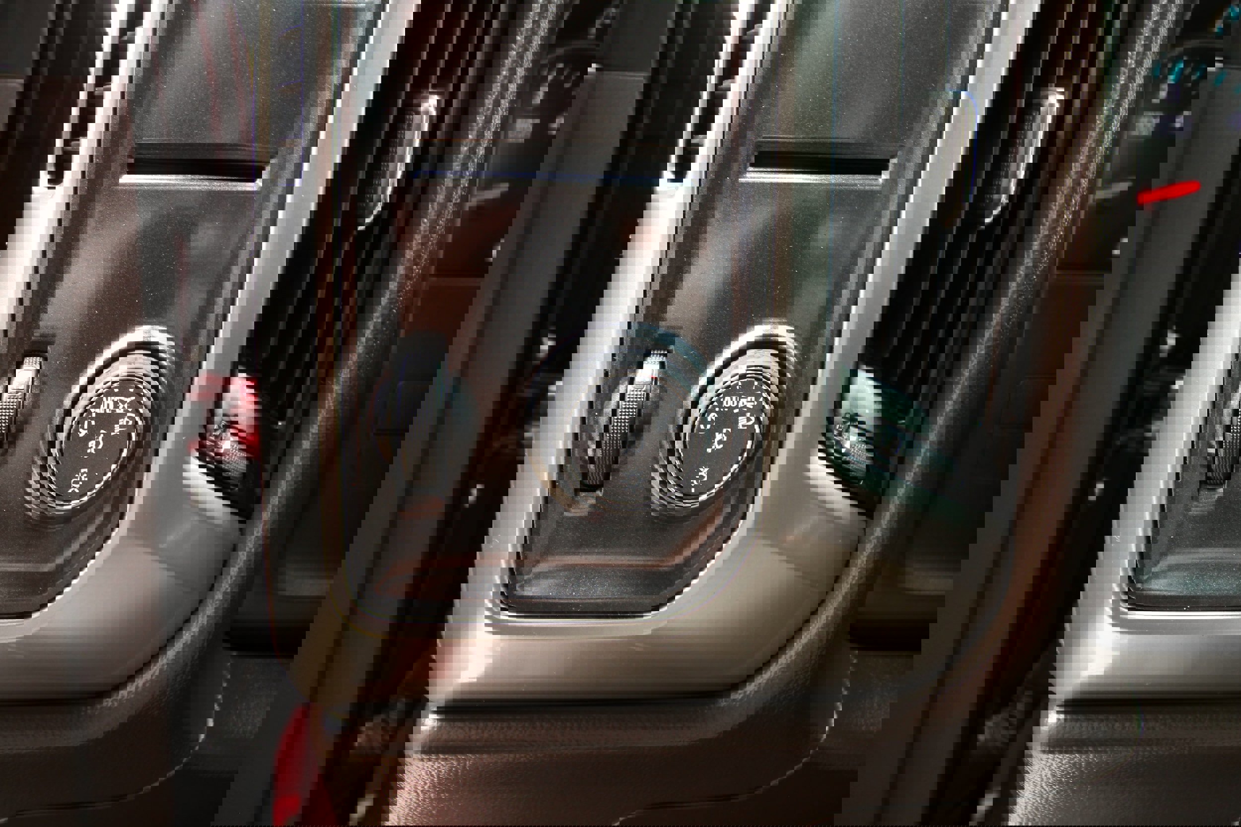 Used 2018 Chevrolet Silverado 1500 LT w/ Texas Edition image 25