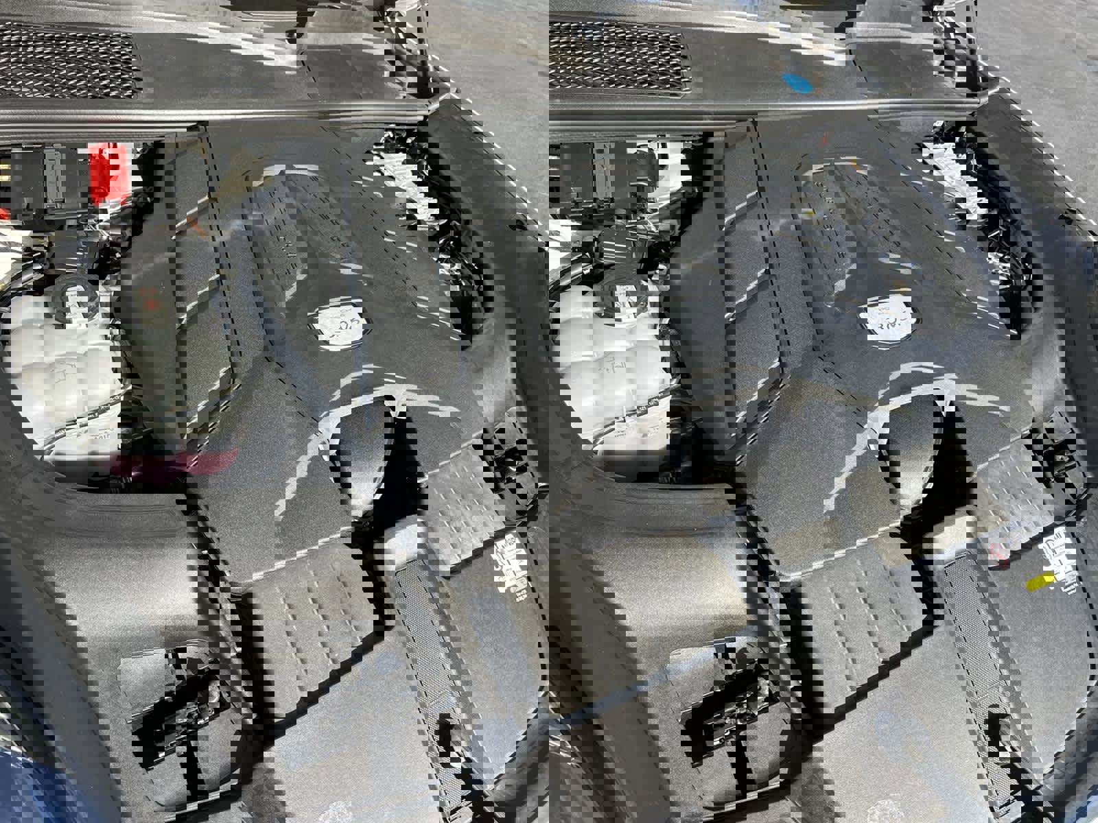 Used 2023 Porsche Cayenne Platinum Edition image 9